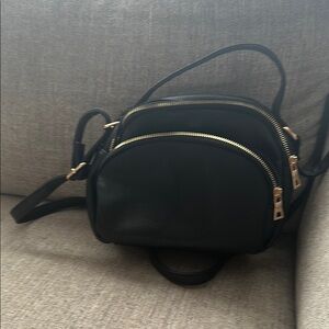 Elegant Black Leather Crossbody Bag